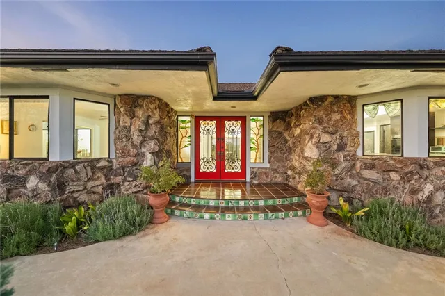 $1,399,000 | 1650 Winterwarm Drive, Fallbrook, CA 92028