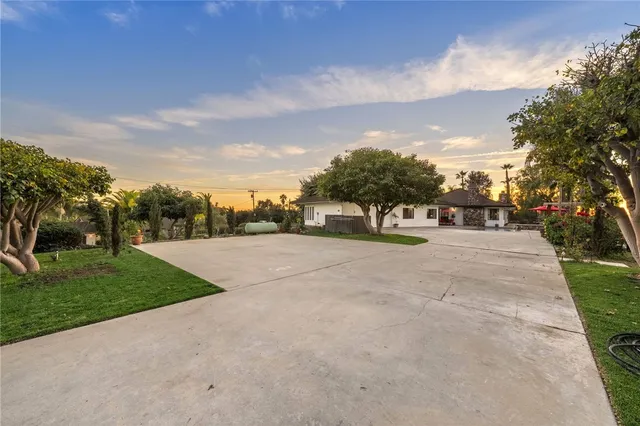 $1,399,000 | 1650 Winterwarm Drive, Fallbrook, CA 92028