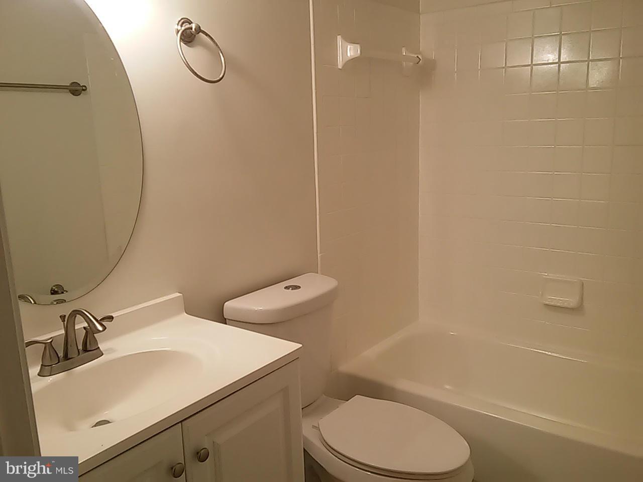 13571 Ruddy Duck Road Clifton, VA 20124 - Photo 18 of 22 Bath
