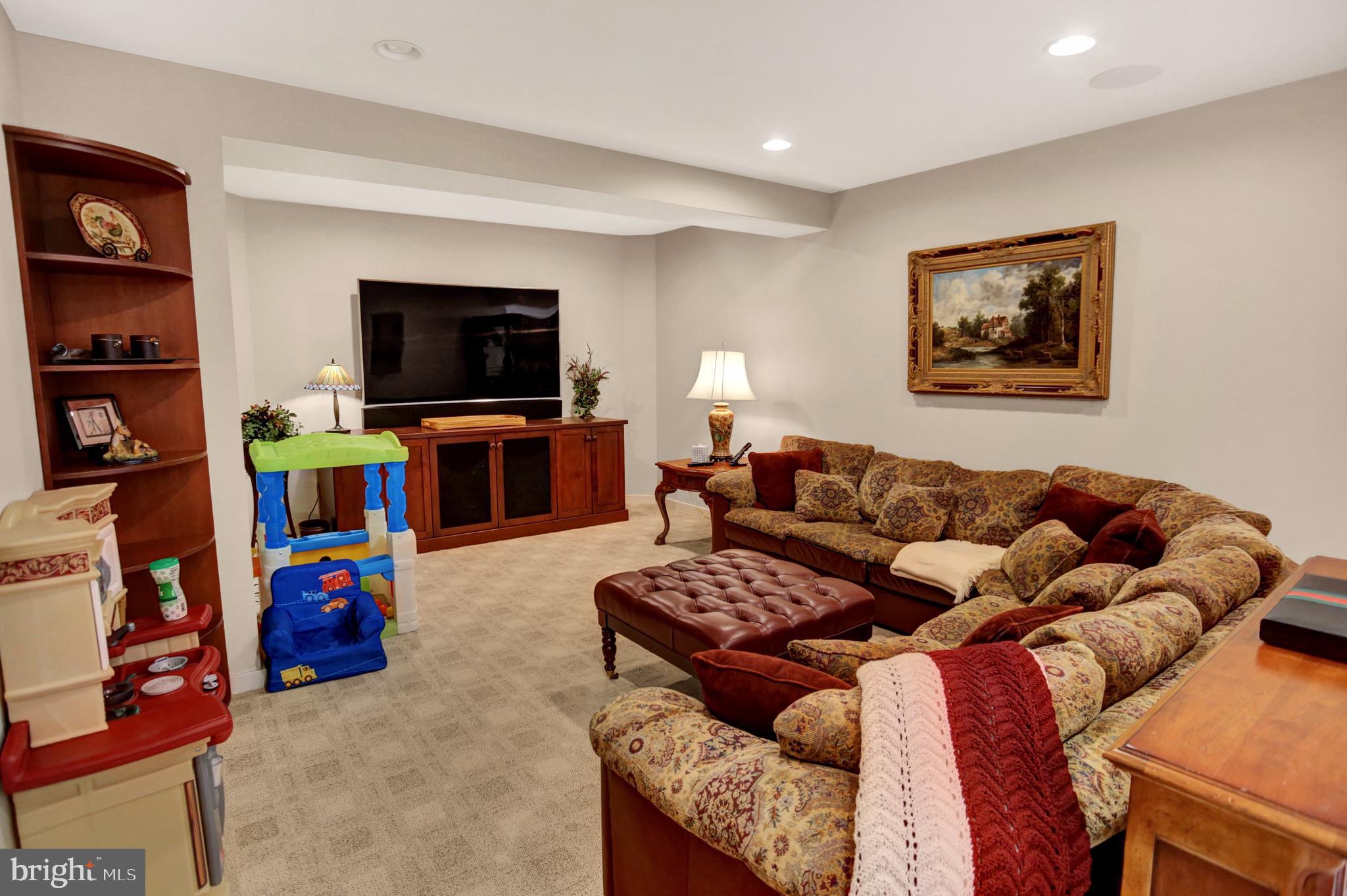 1145 Willoughby Road Harrisburg, PA 17111 - Photo 39 of 43