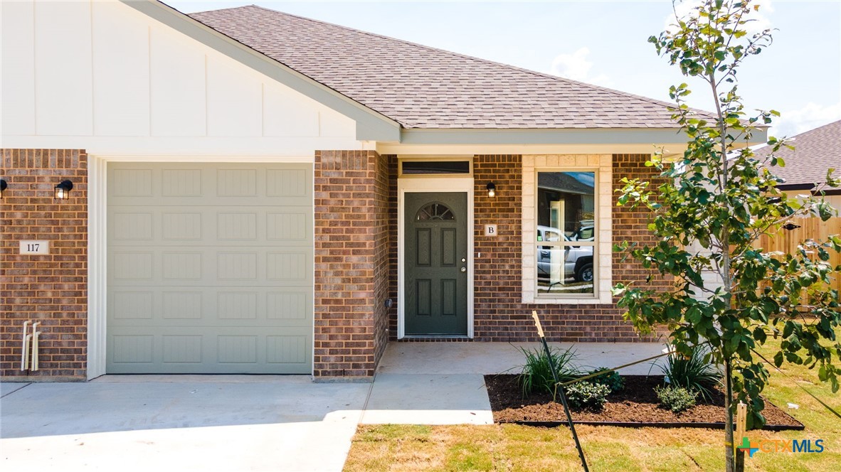 117 Leon Lane Kempner, TX 76539 - Photo 15 of 20 a view of a entryway door front of house