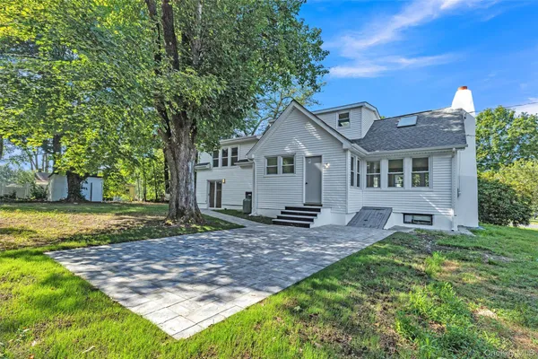 $680,000 | 221 Locust Road, Yorktown Heights, NY 10598