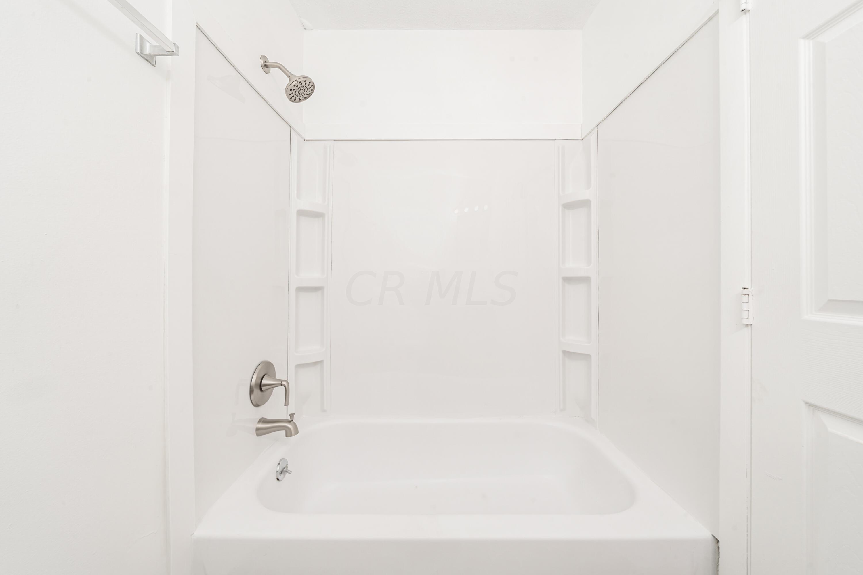 2553 Gatewood Road Columbus, OH 43219 - Photo 8 of 23 Pic 8