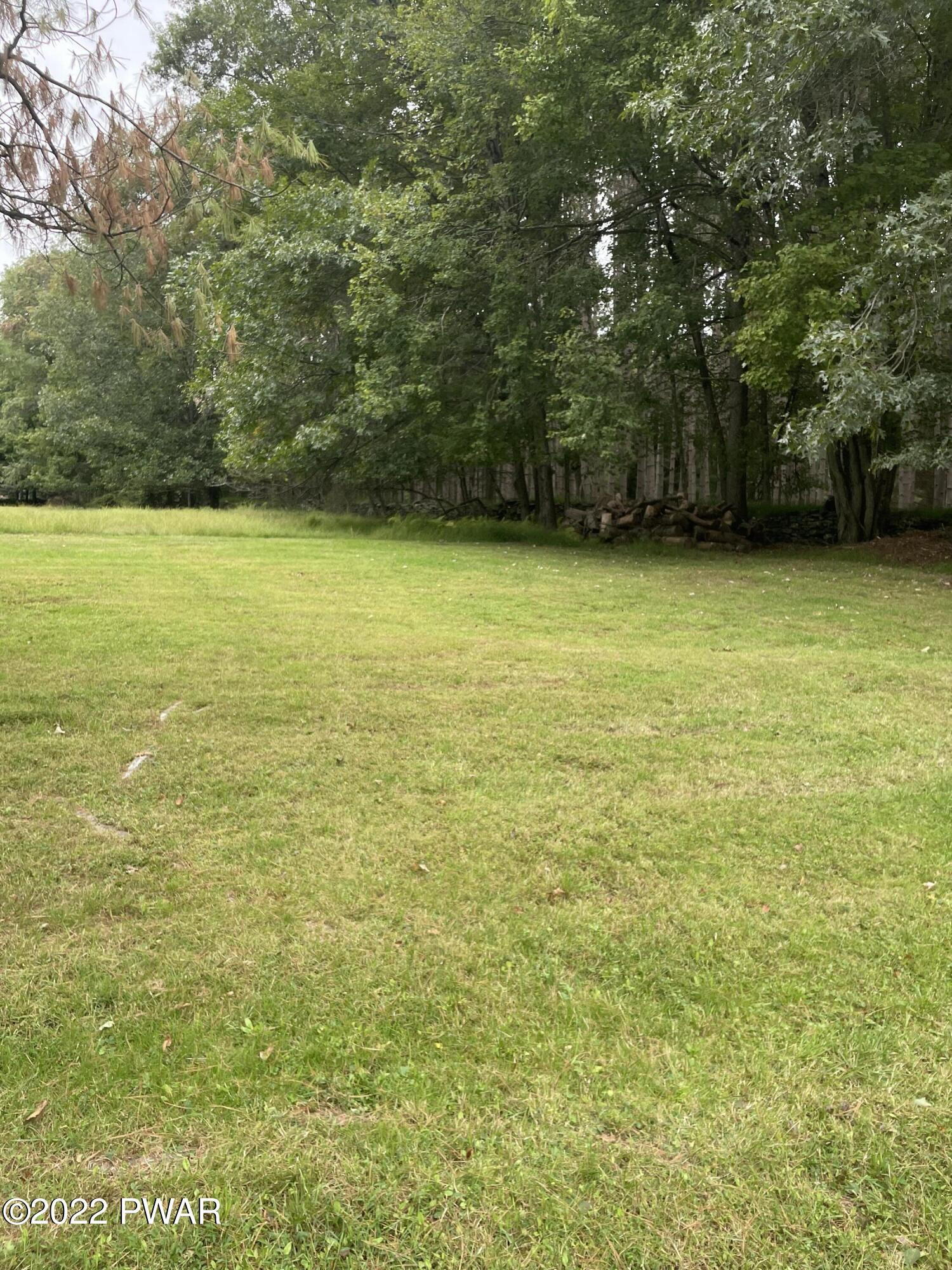 107 Long Ridge Road Hawley, PA 18428 - Photo 4 of 13 DFFCFA23-BBC5-4347-B57E-32400A3AAF35