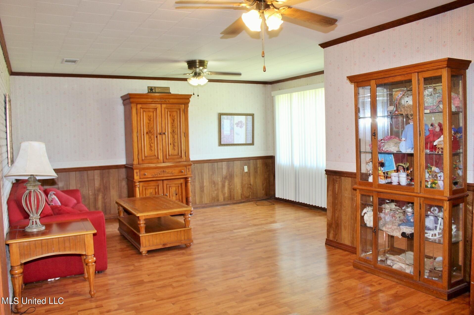 130 Donovan Road Lucedale, MS 39452 - Photo 10 of 33 10-Living Room 2