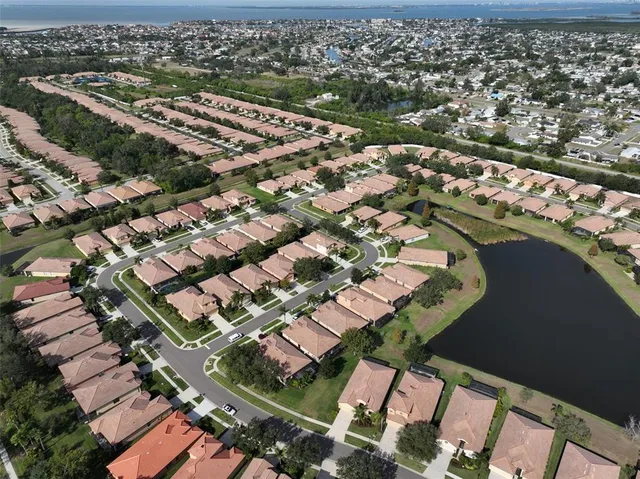 $399,000 | 336 Silver Falls Drive, Apollo Beach, FL 33572