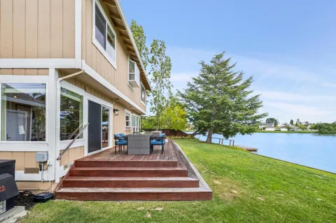 $3,149,413 | 640 Marlin Court, Redwood Shores, CA 94065