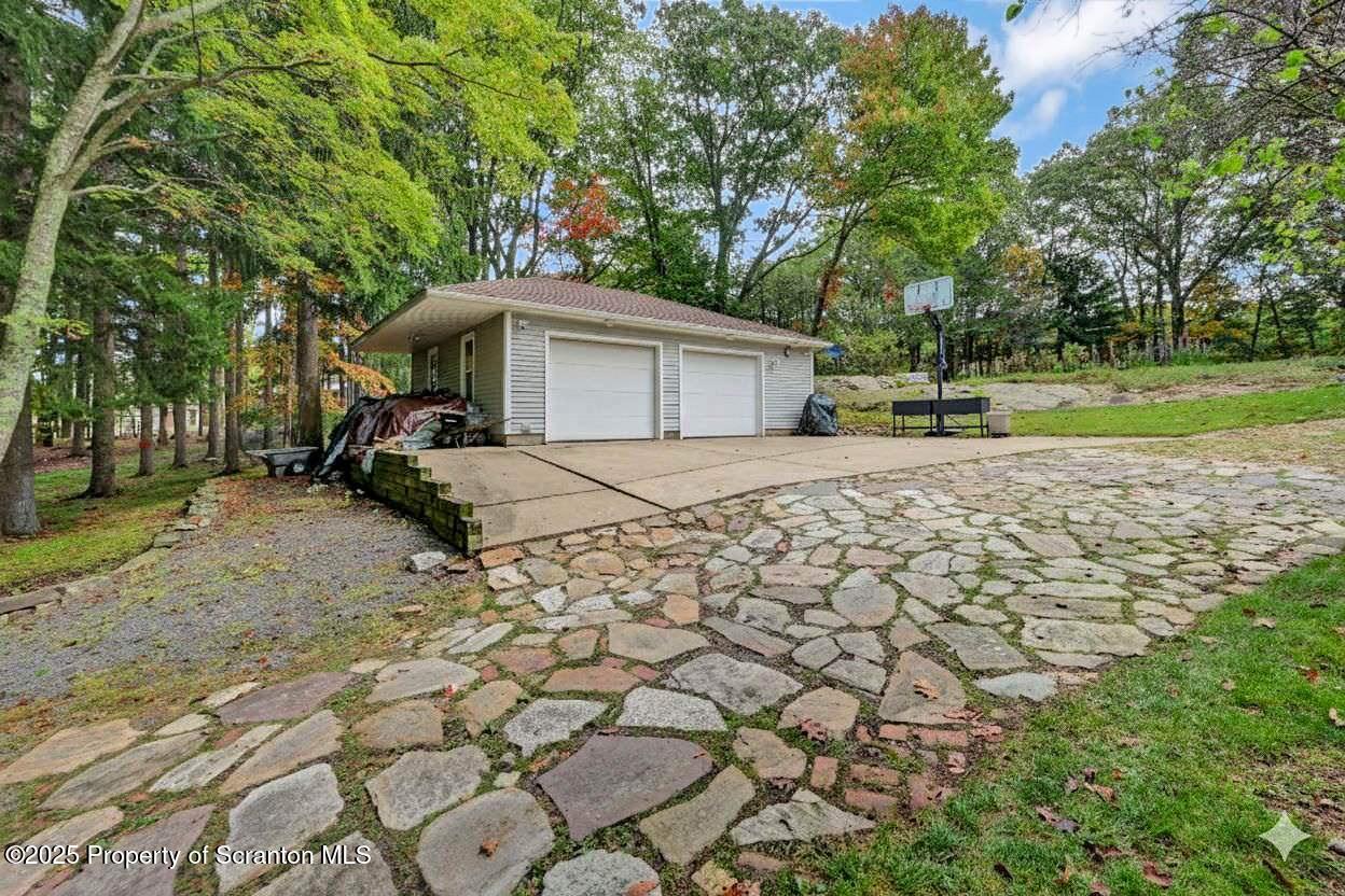 3360 Forest Road Wilkes Barre, PA 18706 - Photo 4 of 88 Garage