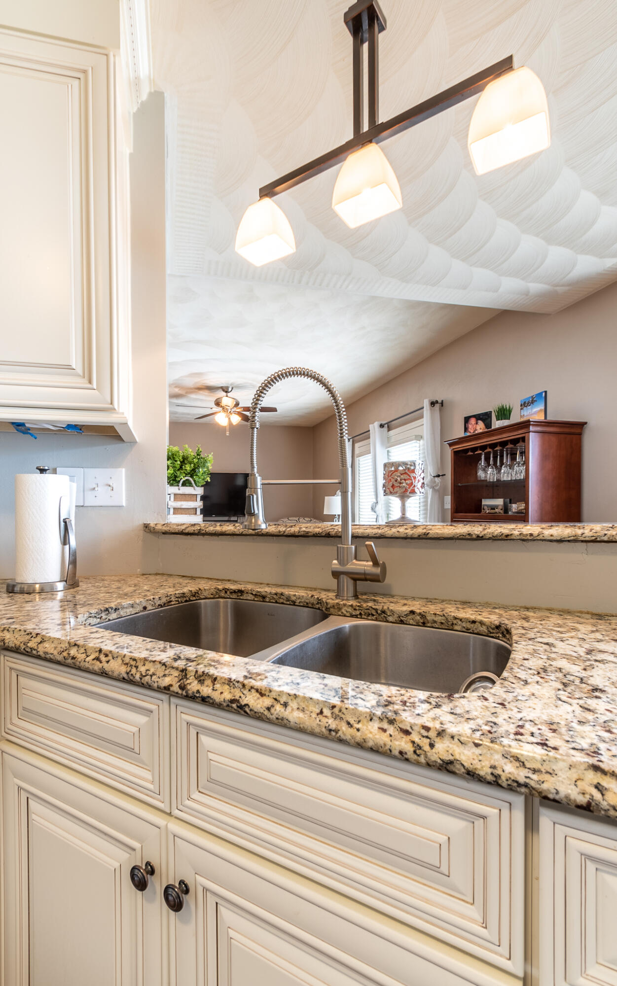 58 Eagle Ridge Roanoke, VA 24012 - Photo 20 of 51 Granite countertops