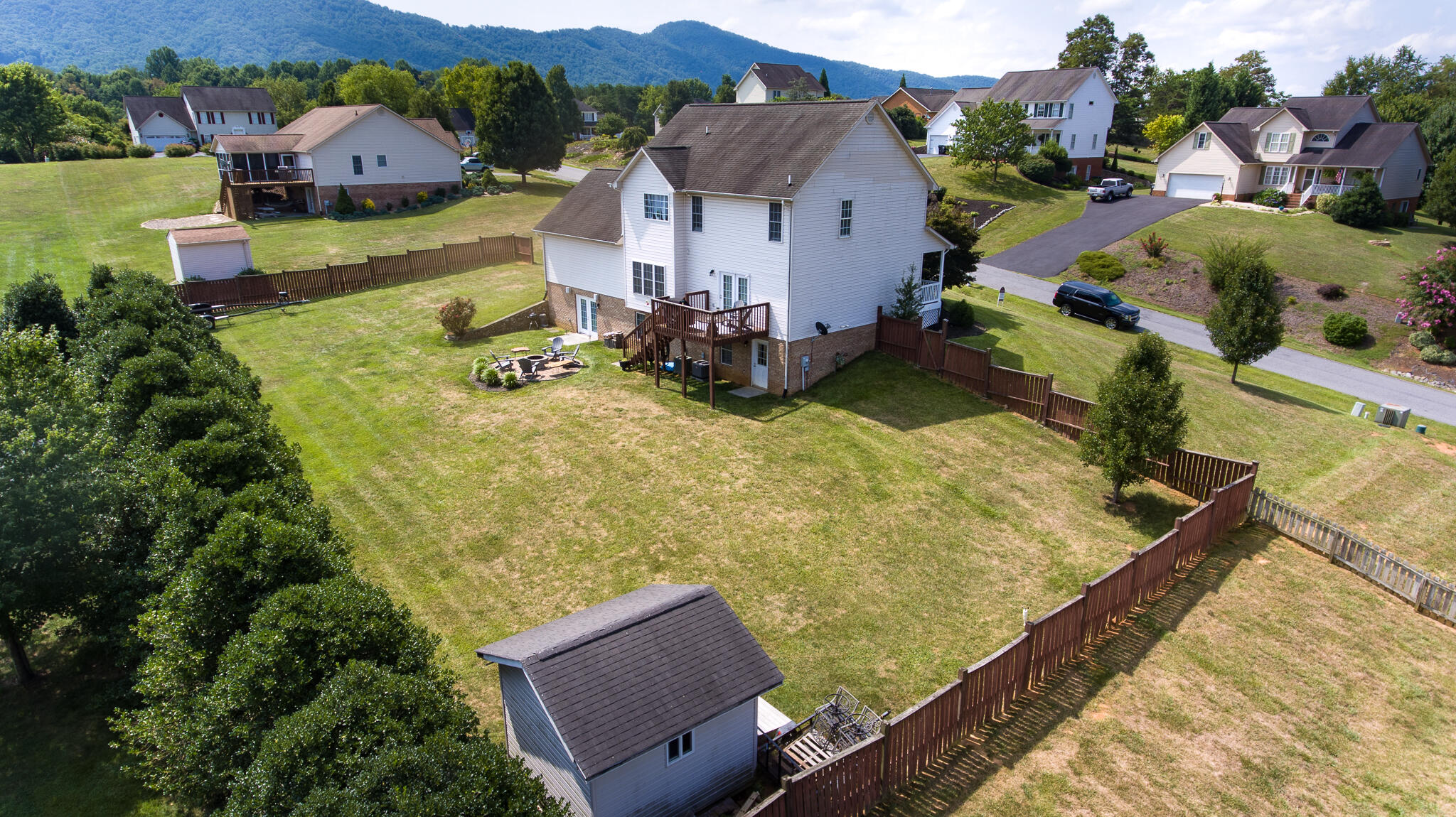 58 Eagle Ridge Roanoke, VA 24012 - Photo 3 of 51 Fenced Yard