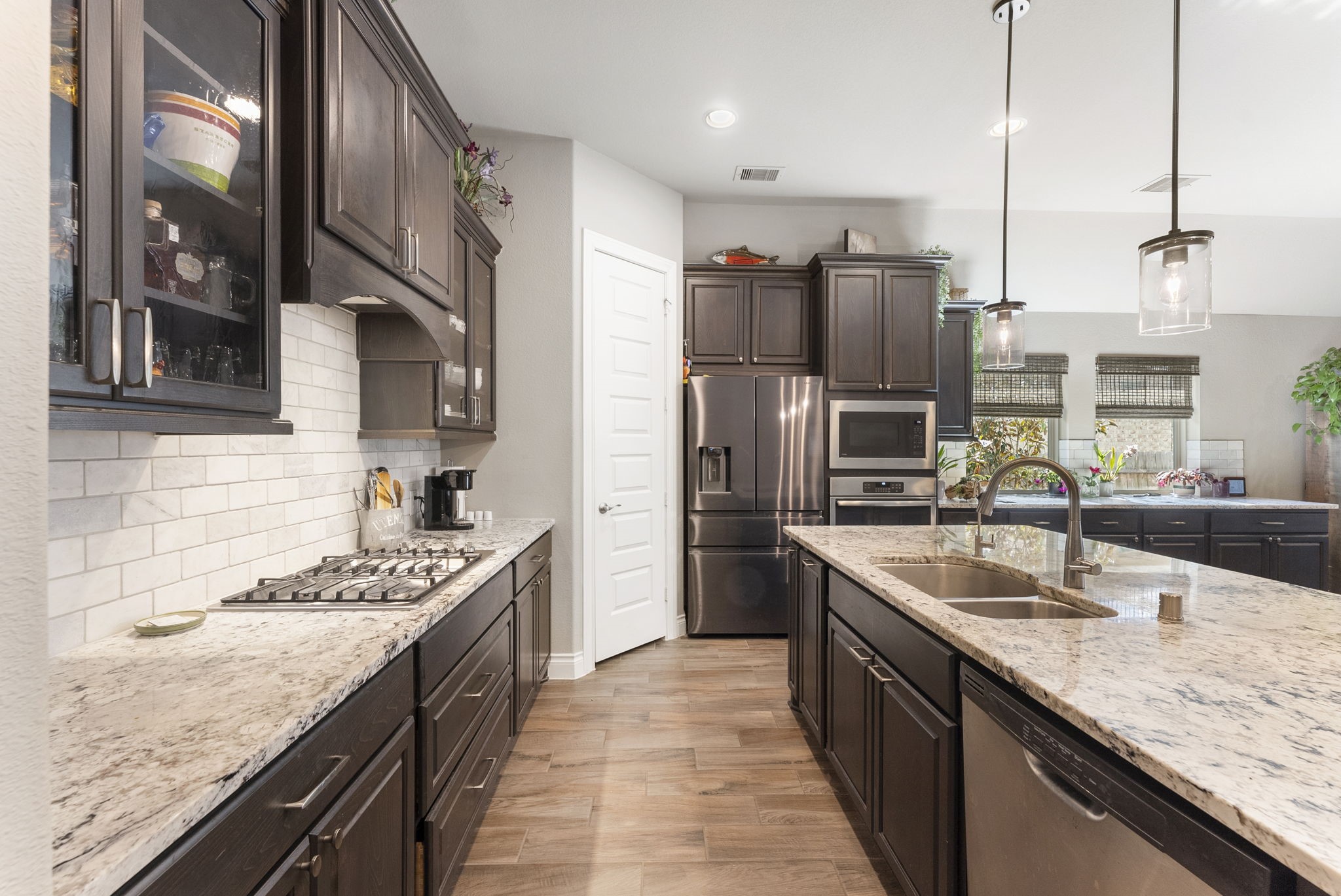 143 Trillium Park Loop Conroe, TX 77304 - Photo 5 of 33