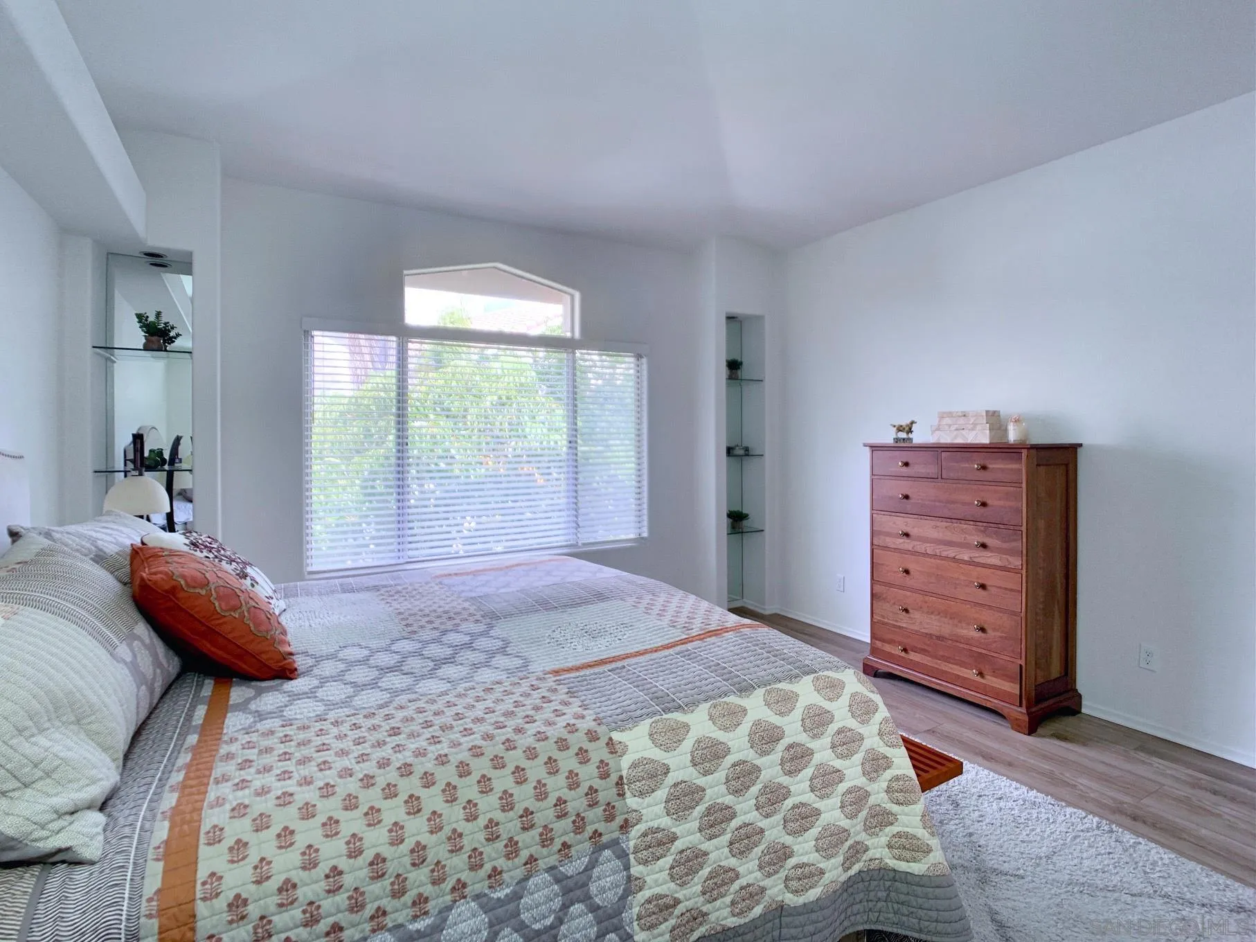 1827 Key Largo Road Vista, CA 92081 - Photo 23 of 46 Gallery Image 23
