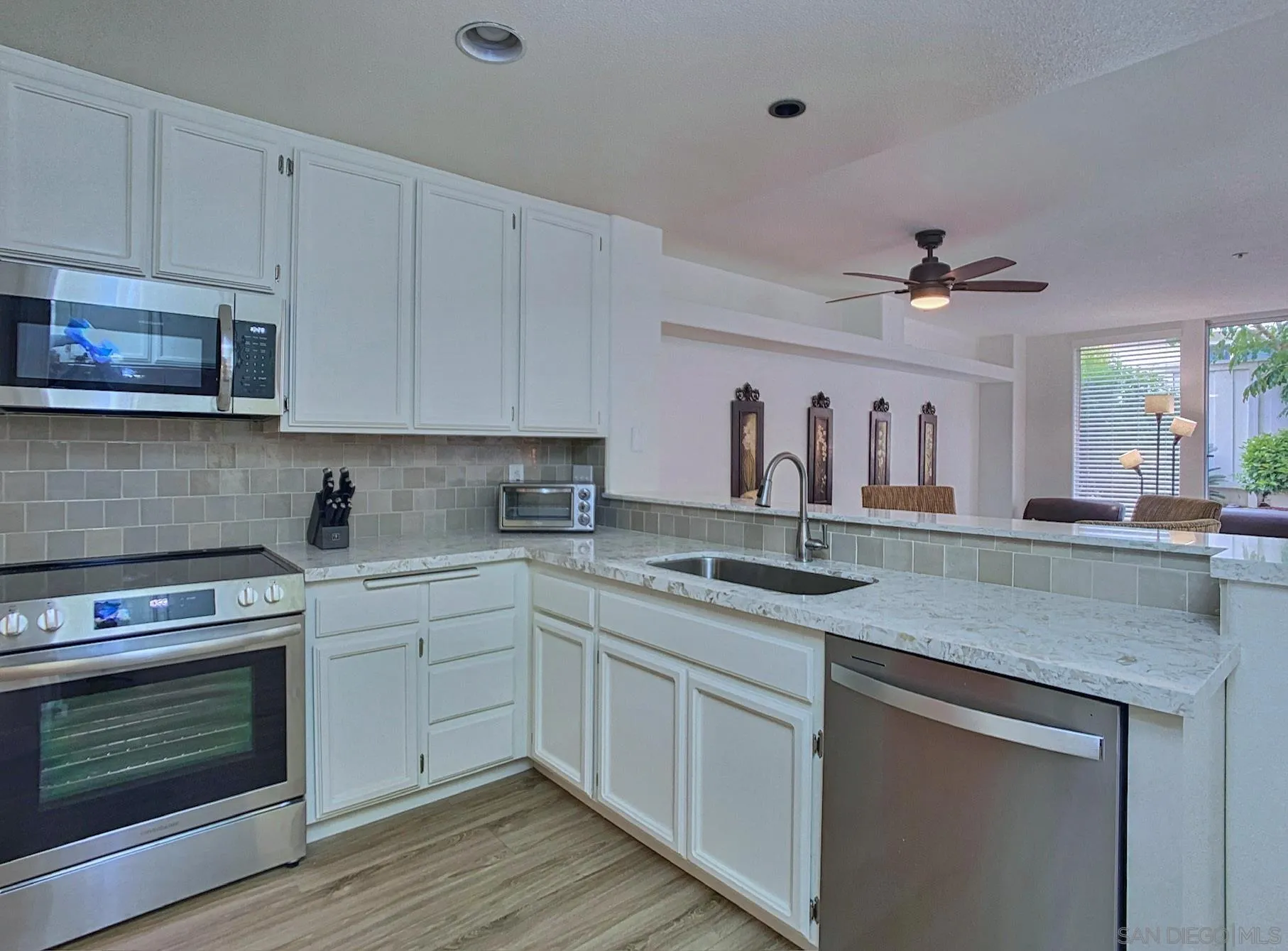 1827 Key Largo Road Vista, CA 92081 - Photo 9 of 46 Gallery Image 9