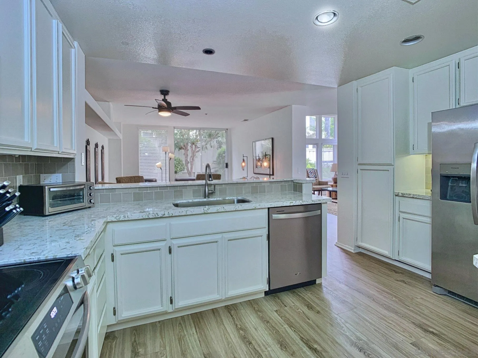 1827 Key Largo Road Vista, CA 92081 - Photo 10 of 46 Gallery Image 10