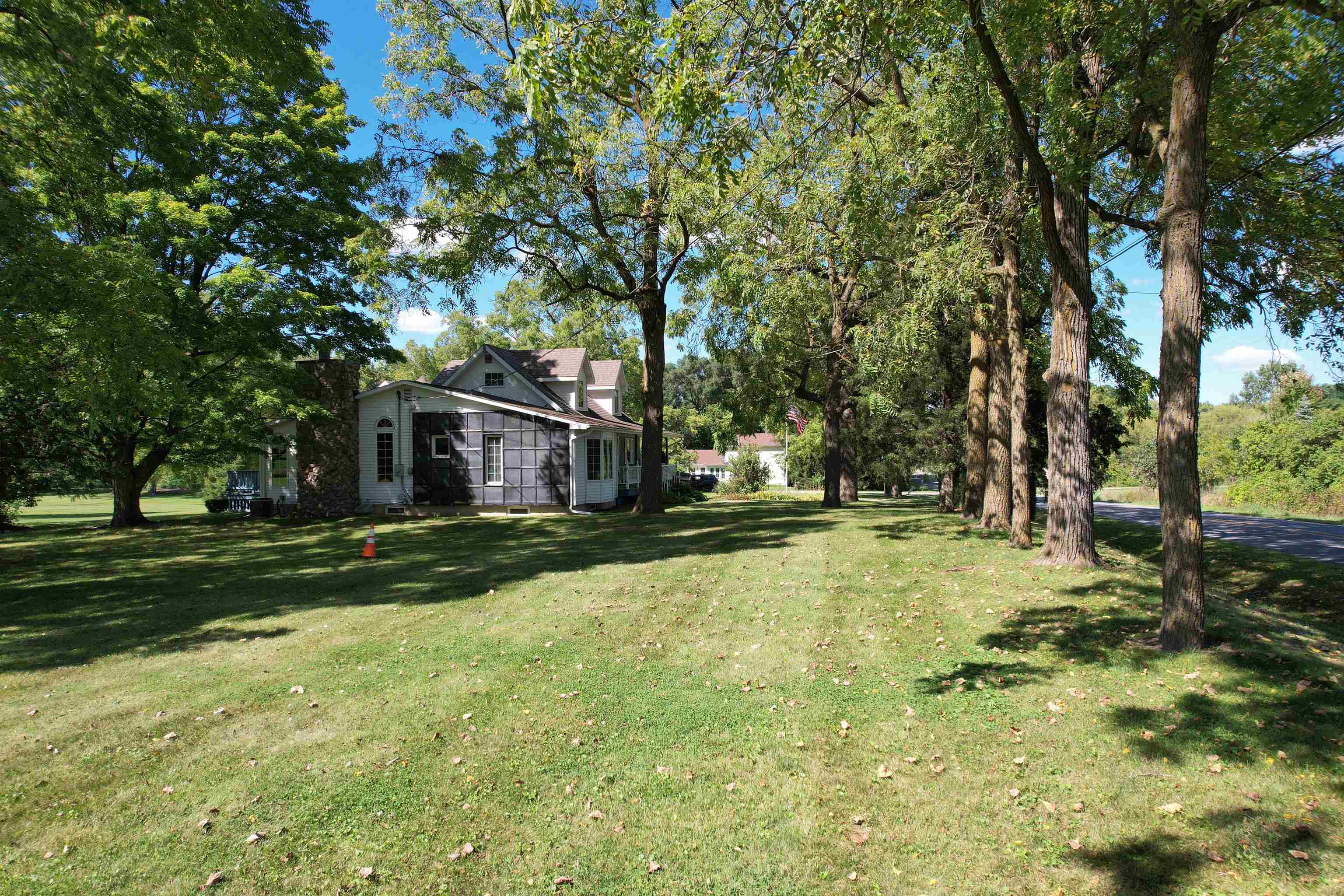 4946 Bancroft Road Durand, MI 48429 - Photo 48 of 54 50155287-e42e103f-9a0b-46bb-b8ce-710faae58147.JPG