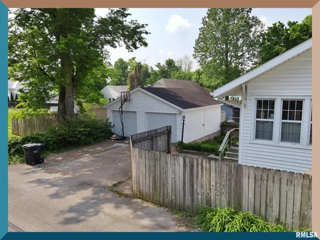 $239,900 | 610 Metropolis Street, Metropolis, IL 62960