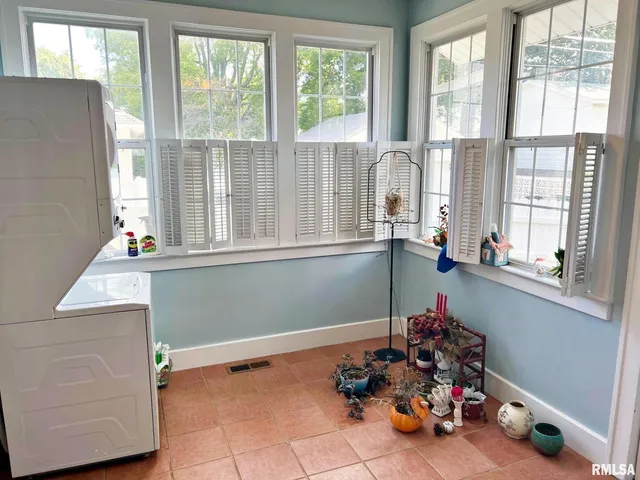 $239,900 | 610 Metropolis Street, Metropolis, IL 62960