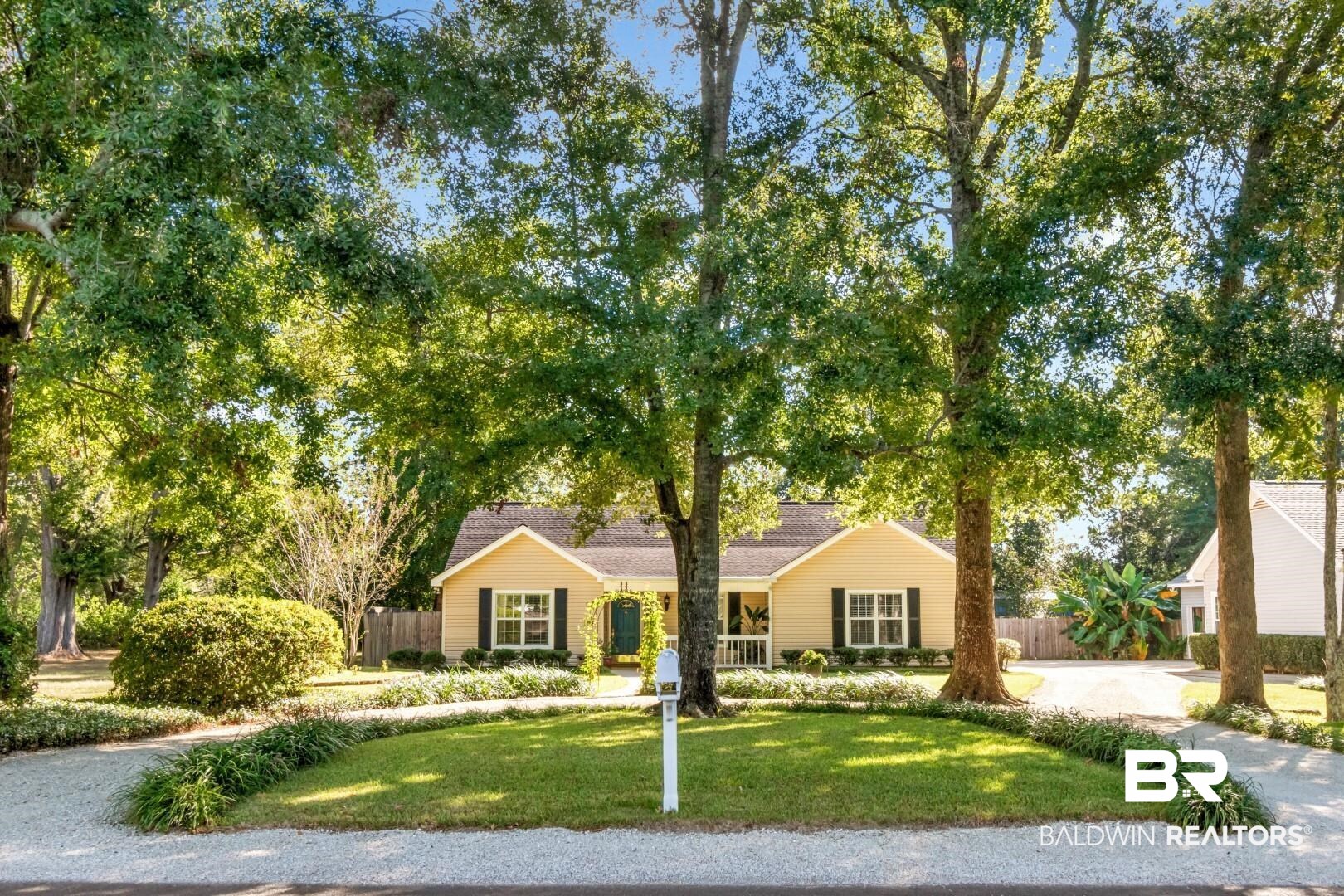 20340 Bishop Road Fairhope, AL 36532 - Photo 2 of 36