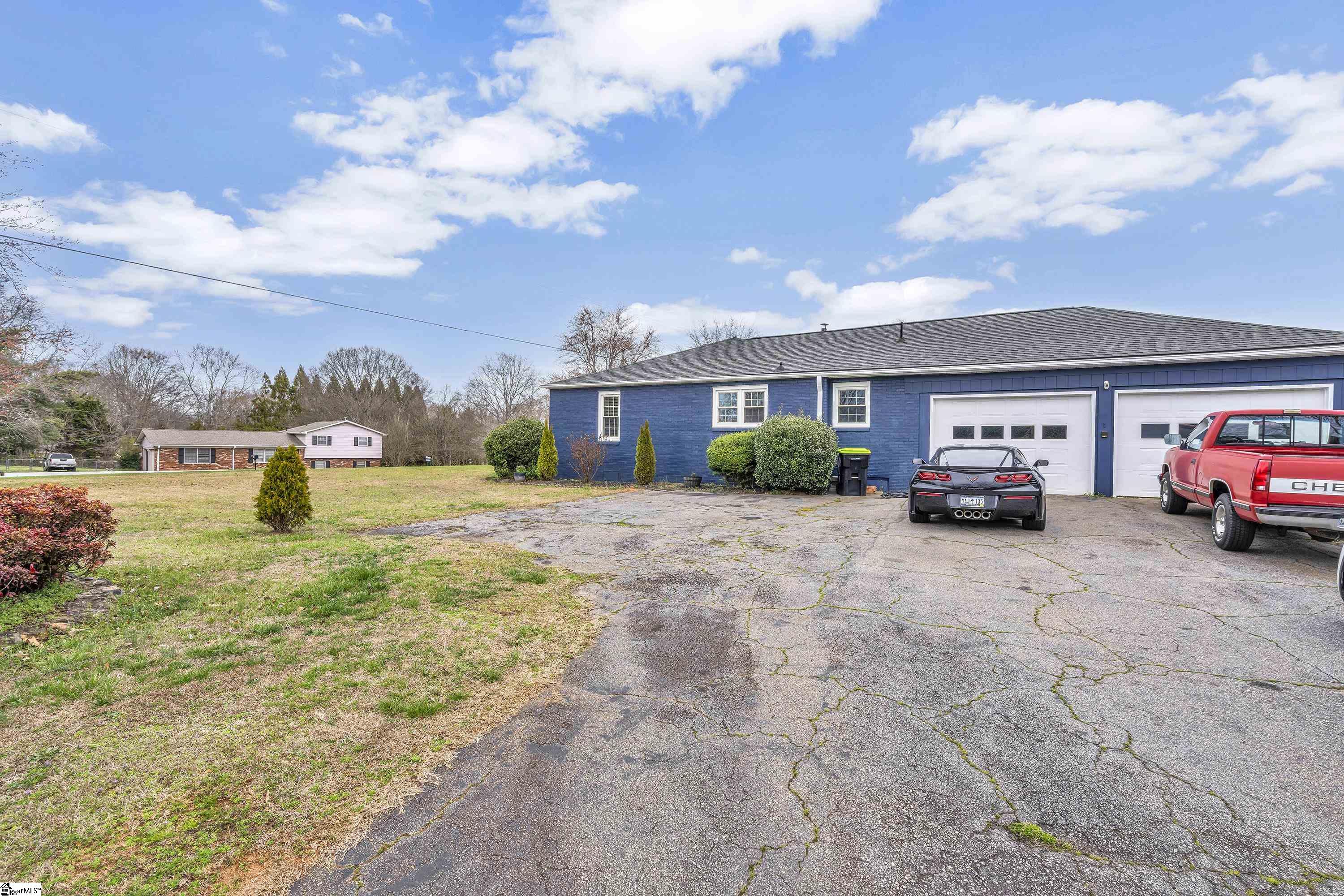 1604 Powdersville Road Easley, SC 29642 - Photo 24 of 31 Gallery Image 24