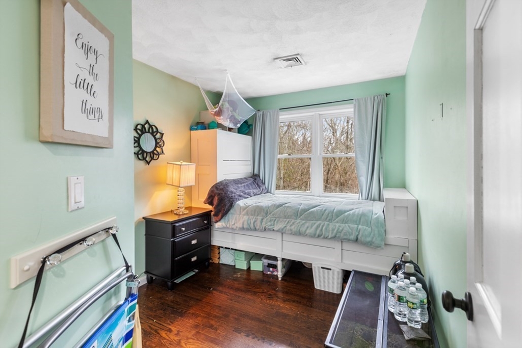 31 Zachary Lane Reading, MA 01867 - Photo 24 of 36