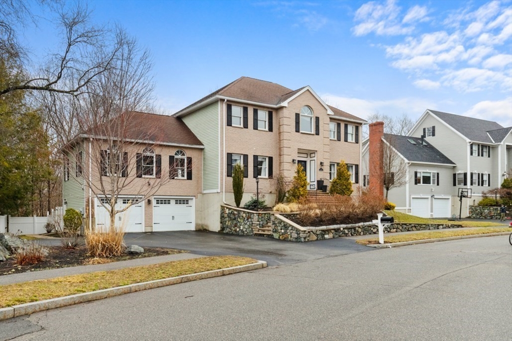 31 Zachary Lane Reading, MA 01867 - Photo 3 of 36