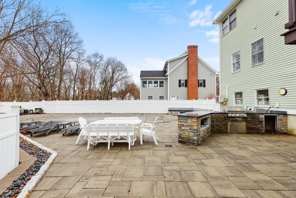 31 Zachary Lane Reading, MA 01867 - Photo 34 of 36
