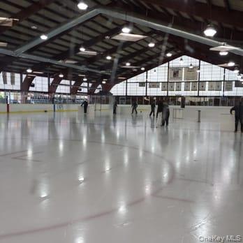 12 Bond Street, Unit 4C Great Neck, NY 11021 - Photo 33 of 34 PARKWOOD ICE SKATING