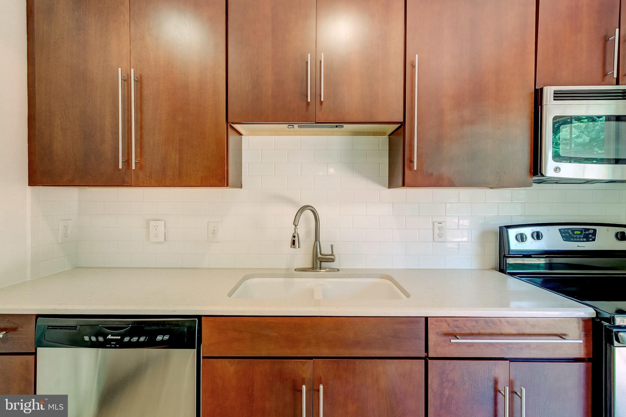 38 Powderock Place Baltimore, MD 21236 - Photo 11 of 42 All stainless steel appliances