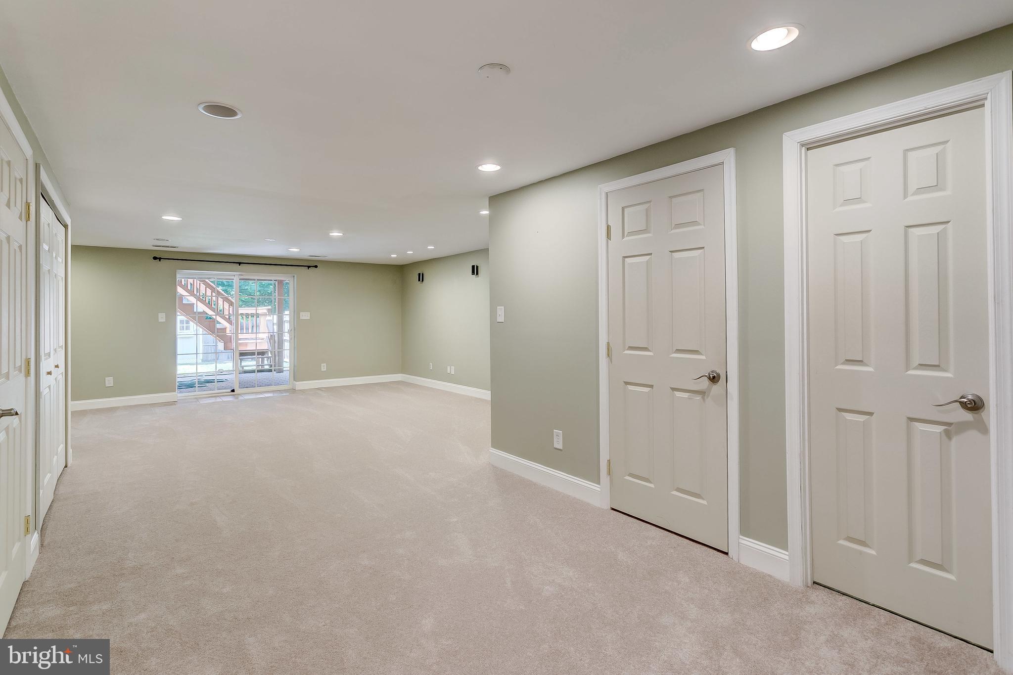 38 Powderock Place Baltimore, MD 21236 - Photo 25 of 42 Lower Level Family Room with laundry room