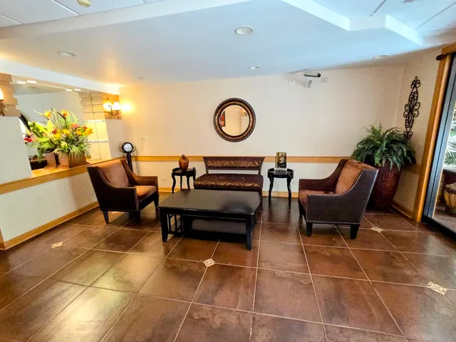 $249,900 | 1-s150 Spring Road, Unit 5B, Oak Brook, IL 60181