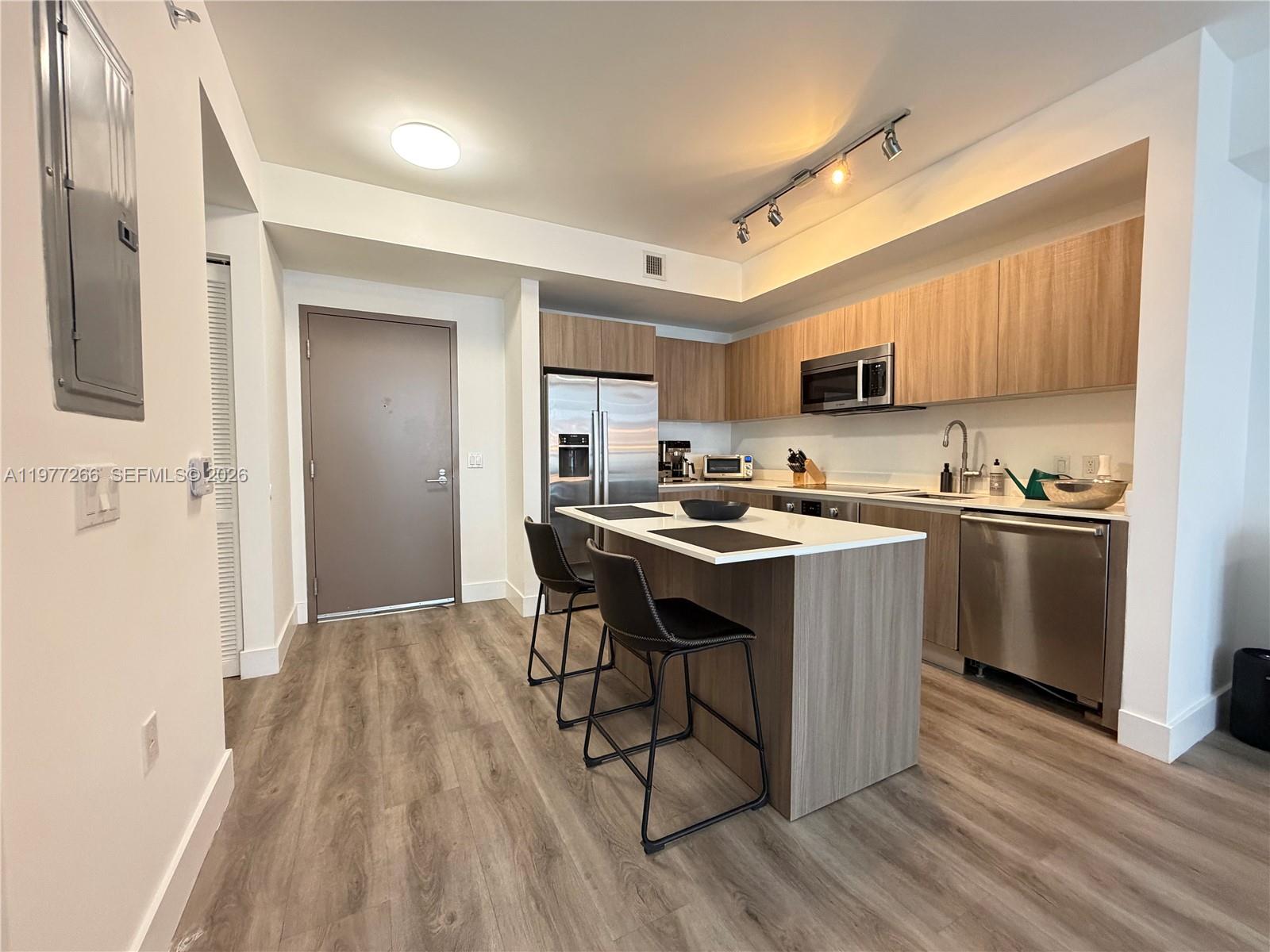 201 Southwest 17th Road, Unit 304 Miami, FL 33129 - Photo 4 of 32