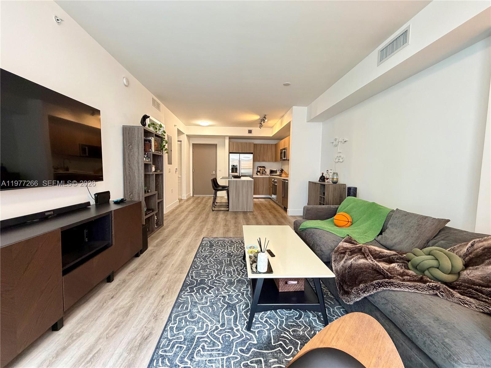 201 Southwest 17th Road, Unit 304 Miami, FL 33129 - Photo 6 of 32