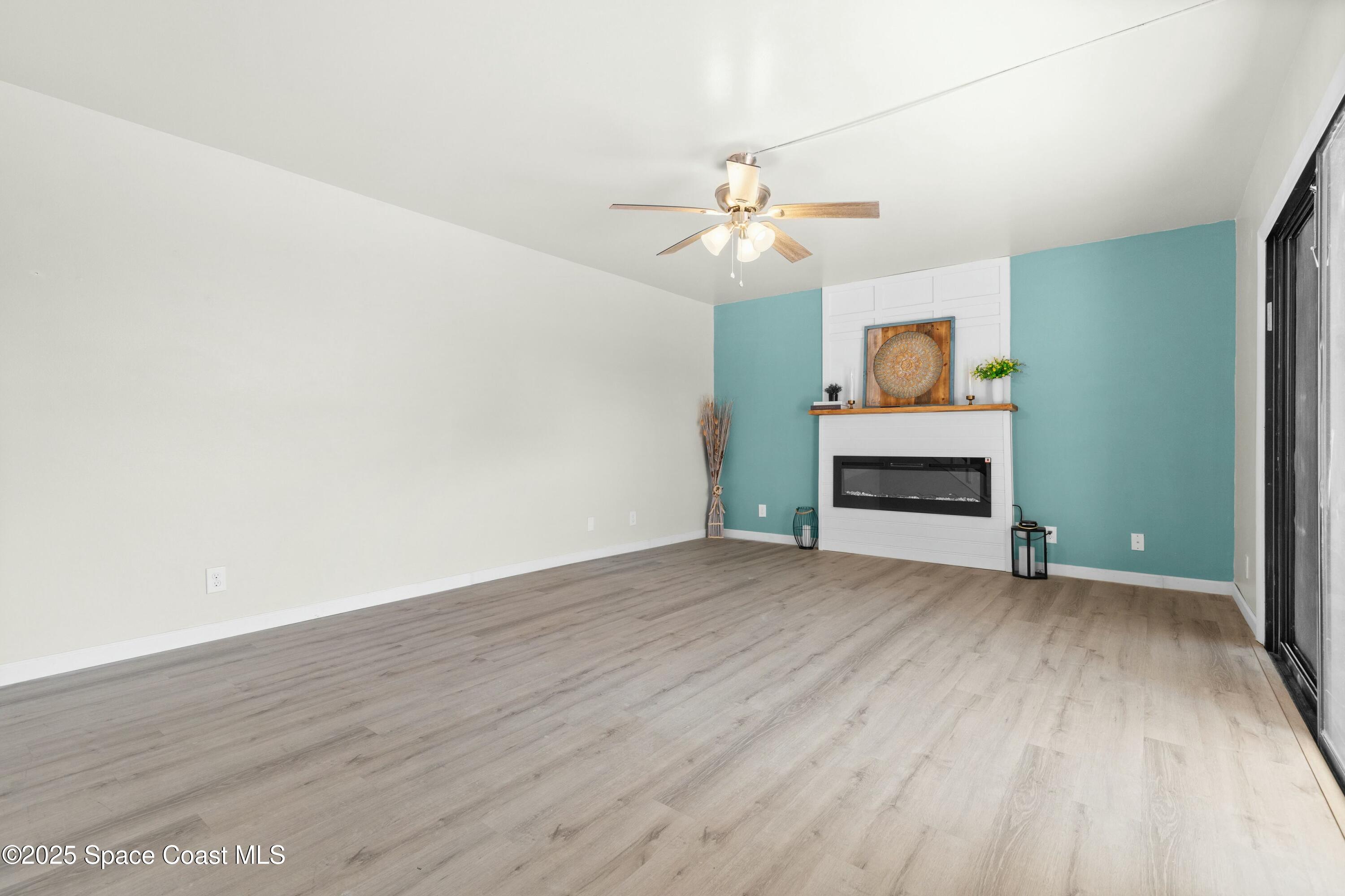 3311 Kaileen Circle Northeast Palm Bay, FL 32905 - Photo 6 of 26 Living