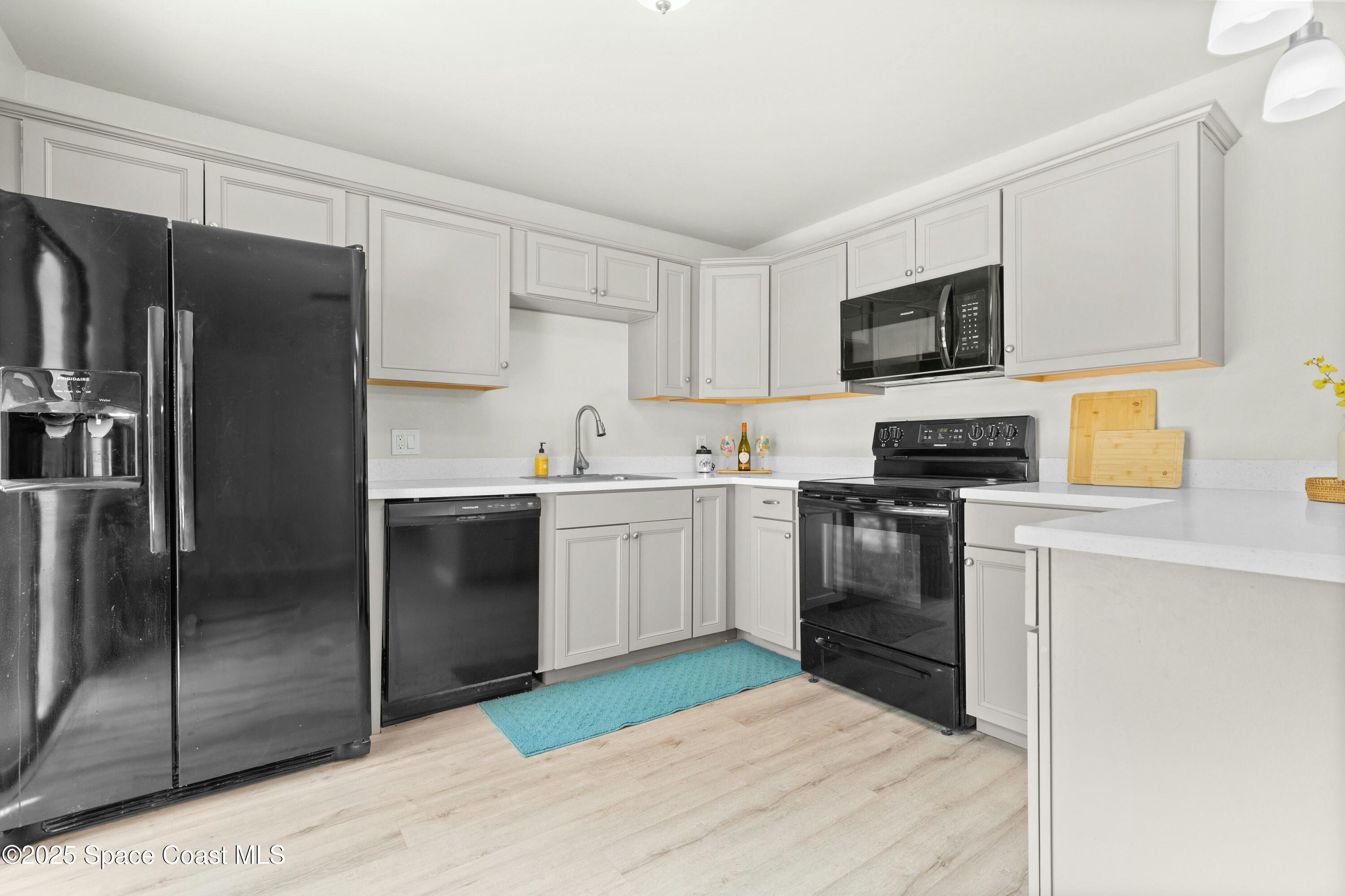 3311 Kaileen Circle Northeast Palm Bay, FL 32905 - Photo 9 of 26 Kitchen