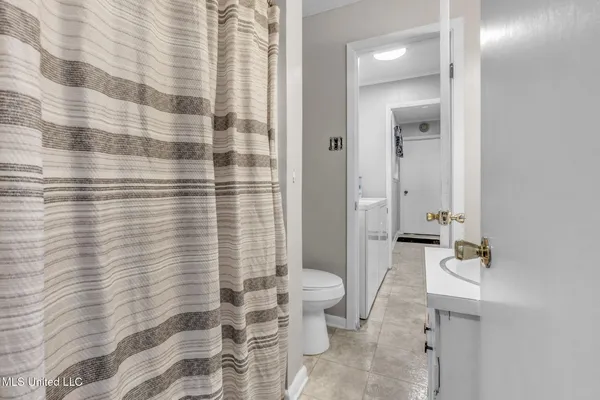 $239,900 | 214 Georgia Street, Batesville, MS 38606