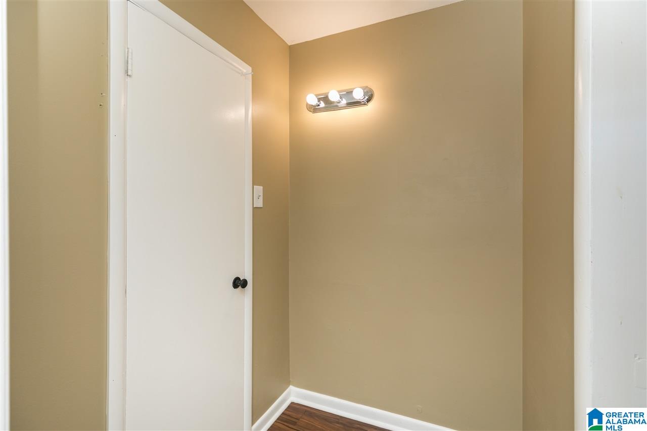 452 Burgundy Road Birmingham, AL 35215 - Photo 14 of 20