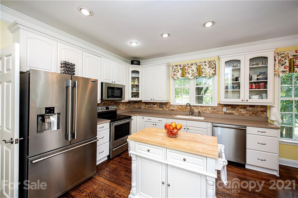 1805 Riva Ridge Court York, SC 29745 - Photo 5 of 43 Gallery Image 5