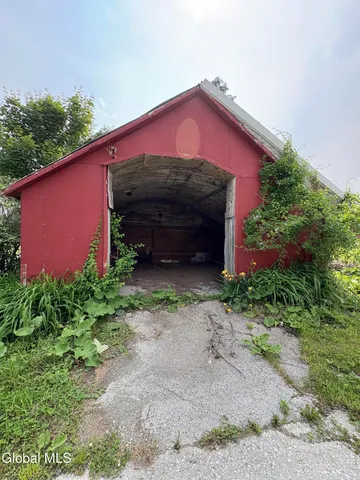 $350,000 | 10 Chestnut Hill Road, White Creek, NY 12057