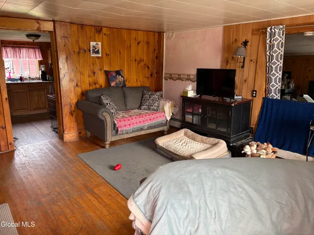 $350,000 | 10 Chestnut Hill Road, White Creek, NY 12057