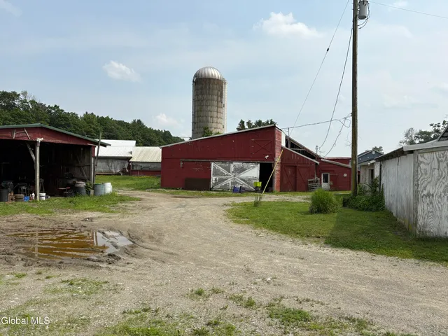 $350,000 | 10 Chestnut Hill Road, White Creek, NY 12057