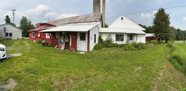 $350,000 | 10 Chestnut Hill Road, White Creek, NY 12057