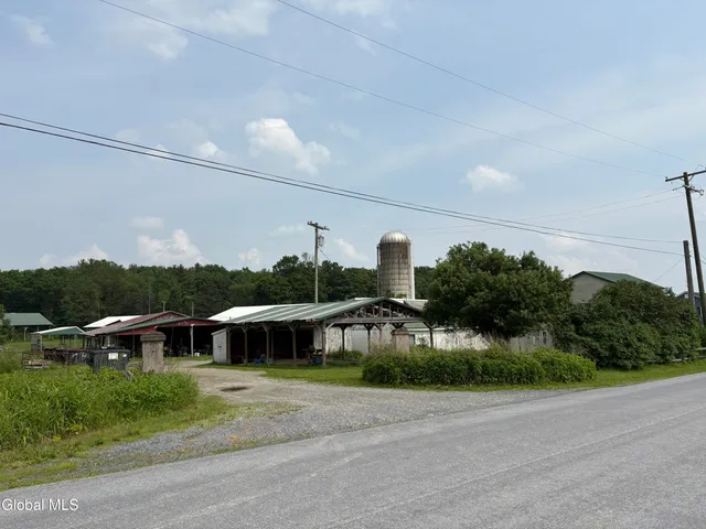 $350,000 | 10 Chestnut Hill Road, White Creek, NY 12057