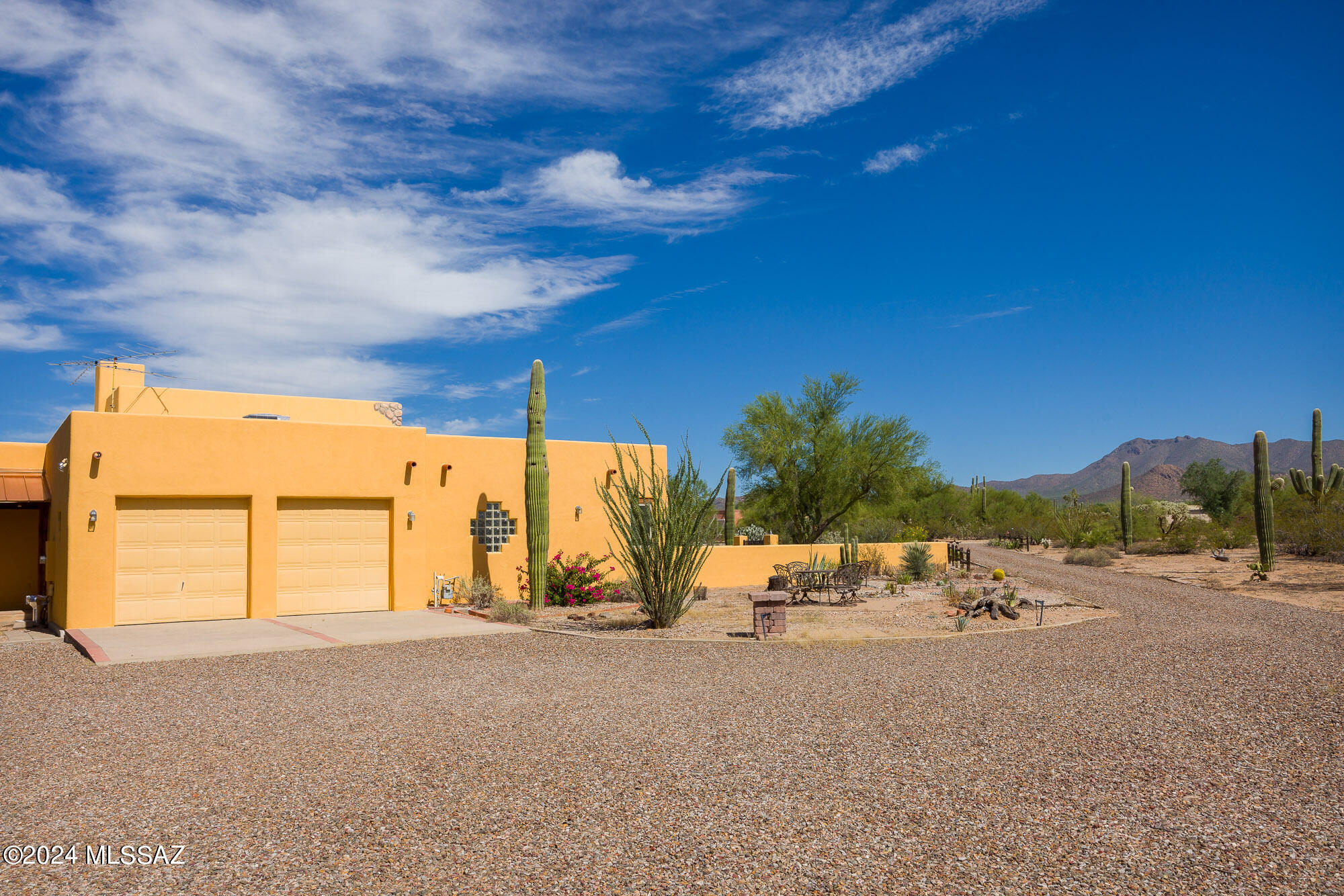 4975 North Old West Road Tucson, AZ 85743 - Photo 8 of 32 Gallery Image 8