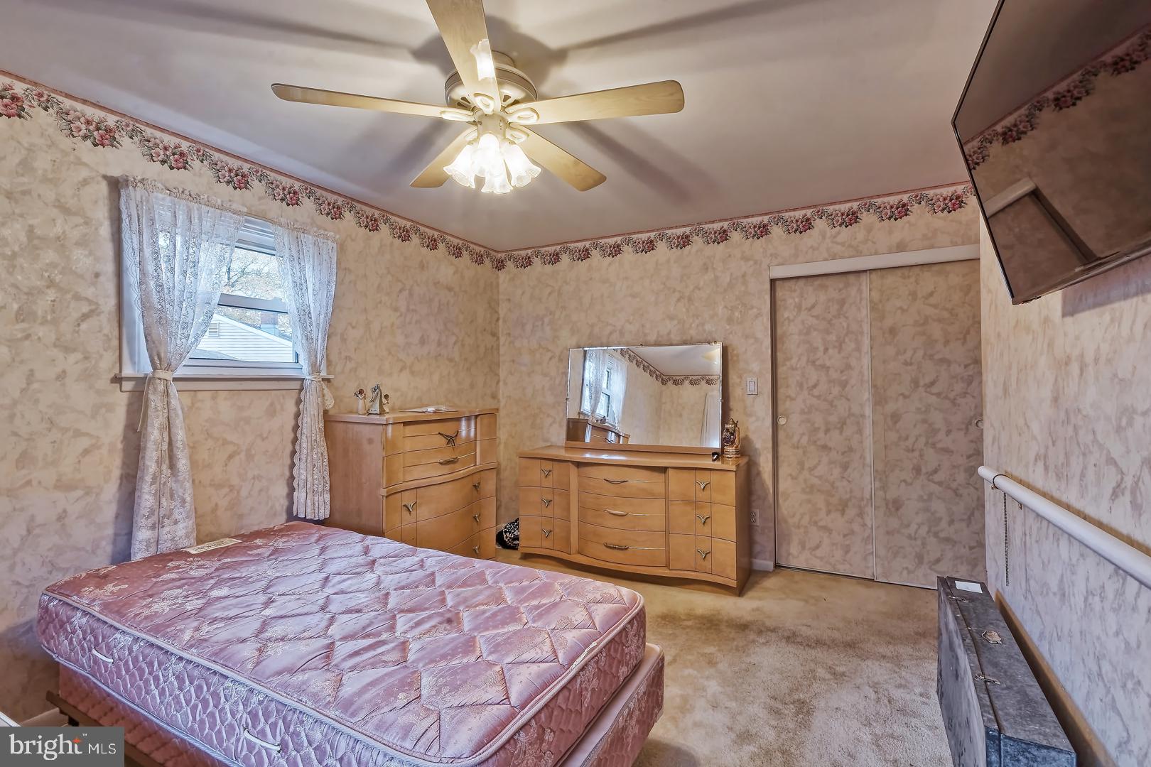 104 Pelham Road South Voorhees, NJ 08043 - Photo 15 of 25