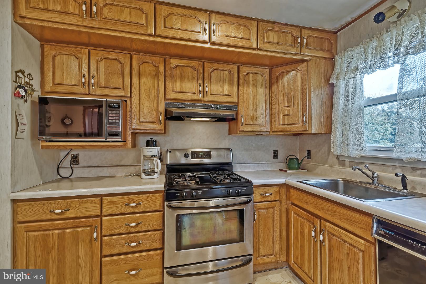 104 Pelham Road South Voorhees, NJ 08043 - Photo 9 of 25