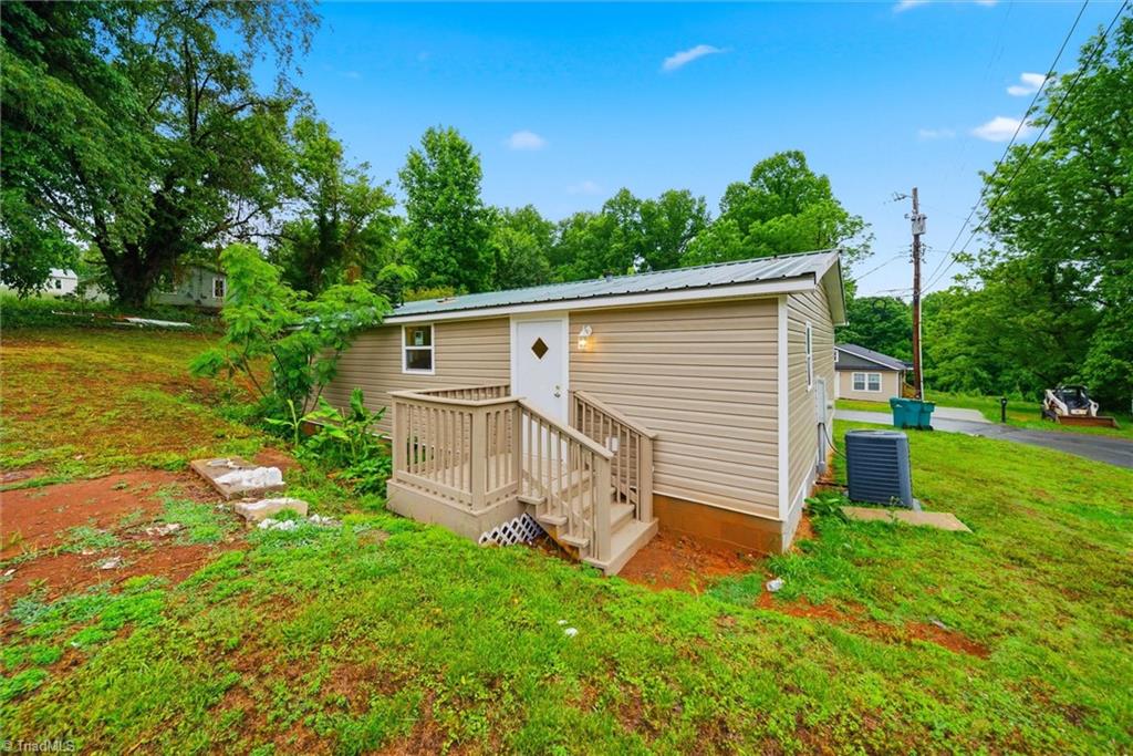 120 Mathis Street Jonesville, NC 28642 - Photo 25 of 26
