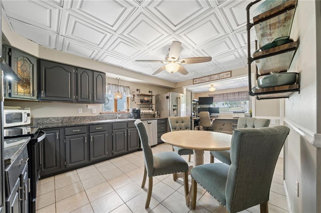 73 Kavel Hill Road Irwin, PA 15642 - Photo 7 of 38