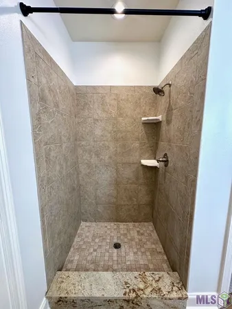 $2,500 | 10723 Hillbrook Avenue, Baton Rouge, LA 70810