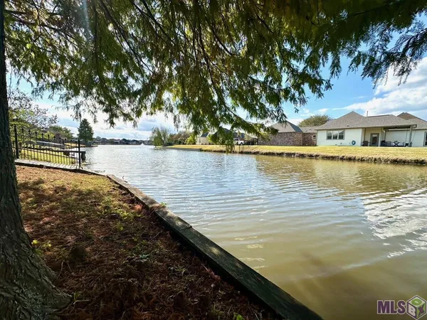 $2,500 | 10723 Hillbrook Avenue, Baton Rouge, LA 70810