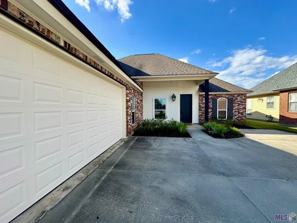 $2,500 | 10723 Hillbrook Avenue, Baton Rouge, LA 70810